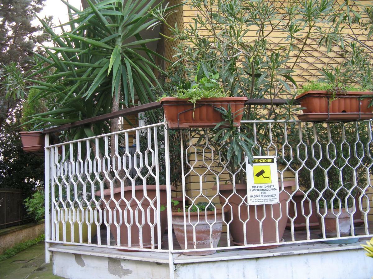 Le Stanze Di Ginevra - Via Tescione Hotell Caserta Exteriör bild