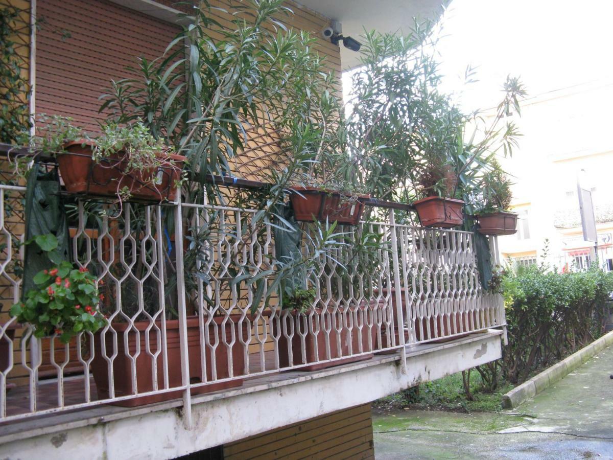 Le Stanze Di Ginevra - Via Tescione Hotell Caserta Exteriör bild