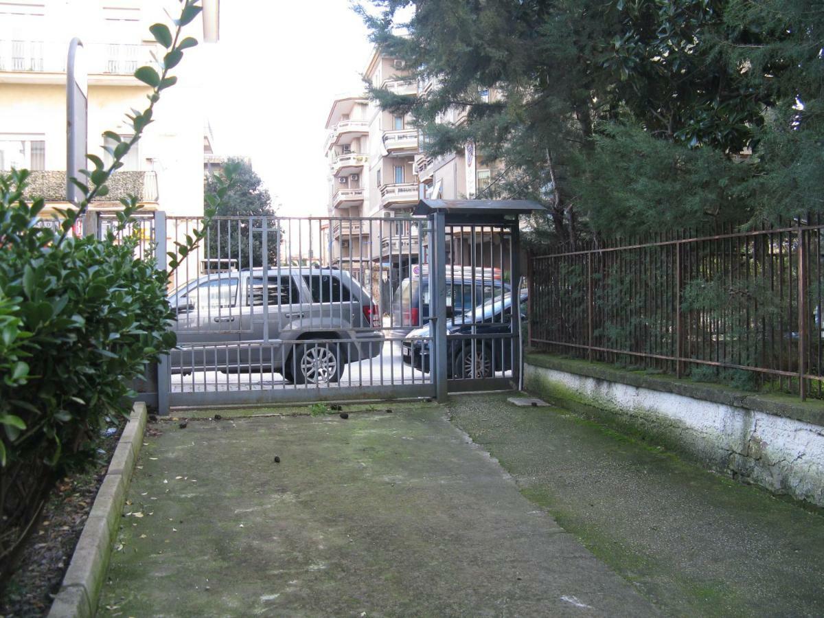 Le Stanze Di Ginevra - Via Tescione Hotell Caserta Exteriör bild