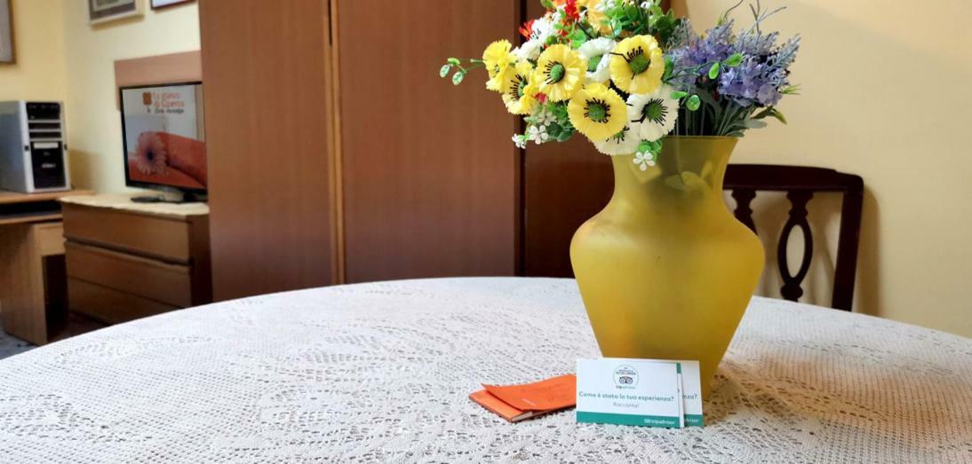 Le Stanze Di Ginevra - Via Tescione Hotell Caserta Exteriör bild